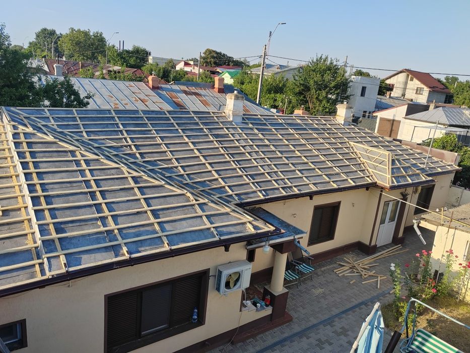 Executam acoperisuri