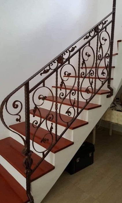 Scari metalice, Balustrada și Balcoane din fier forjat