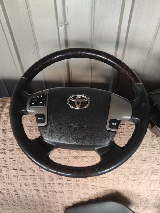 Тайота Лэнд крузер 200 европеец.