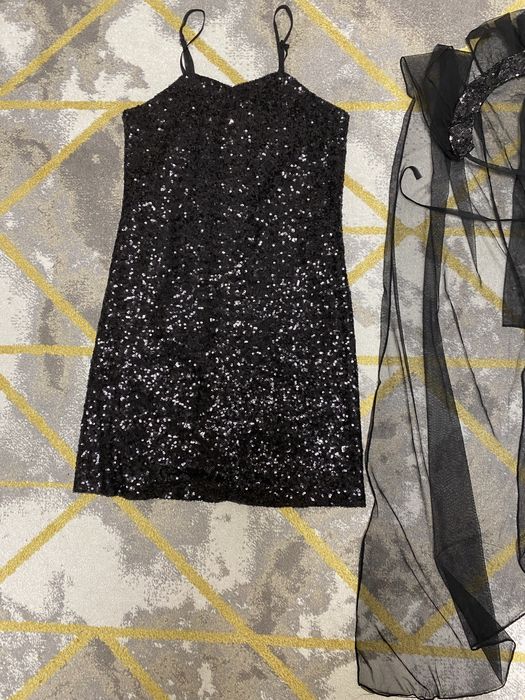 Продам нарядные платья