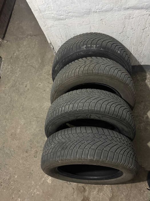 4 бр. зимни гуми Bridgestone Blizzak LM005 215/60 R17 96H, DOT 2022