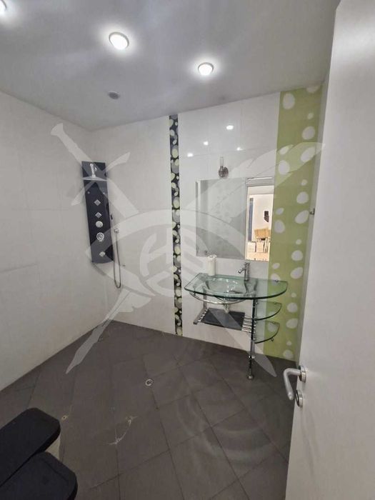 Дава се под наем Многостаен апартамент в София, Лозенец - 180 кв.м за 2000 € - Снимка #11