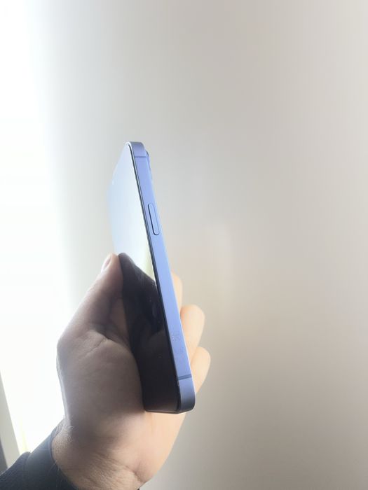 Продам IPhone 14 128gb