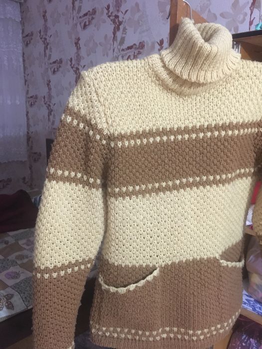 Свитер зимний женский