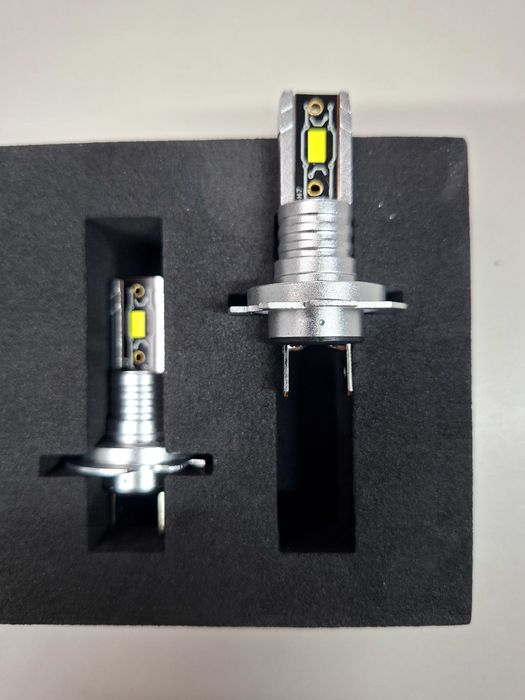 Set 2 buc becuri LED H7