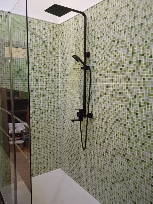 Servicii de amenajări interioare , renovări