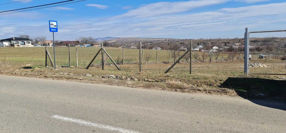 Teren intravilan, pozitie superba - 3800m2 cu Utilitati