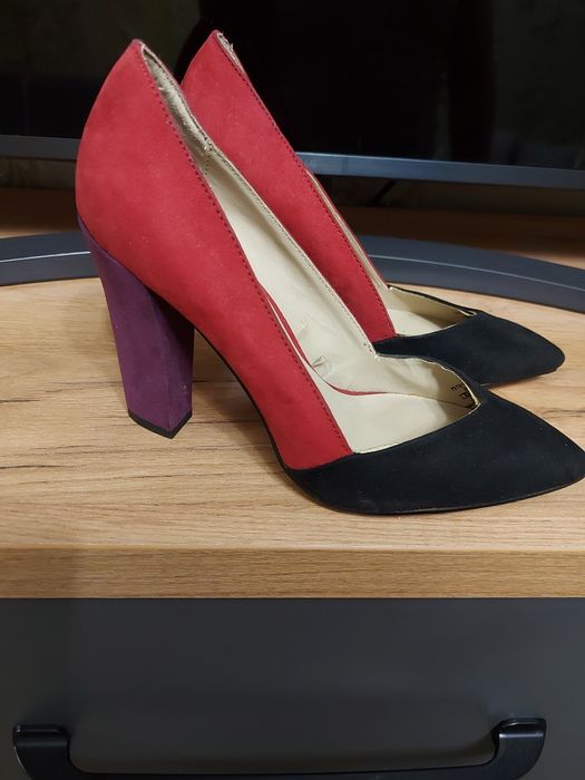 Обувь женская 100 000