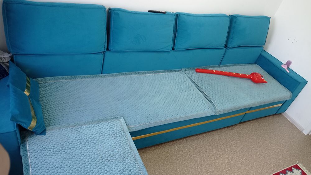 Продам диван 4х метровый