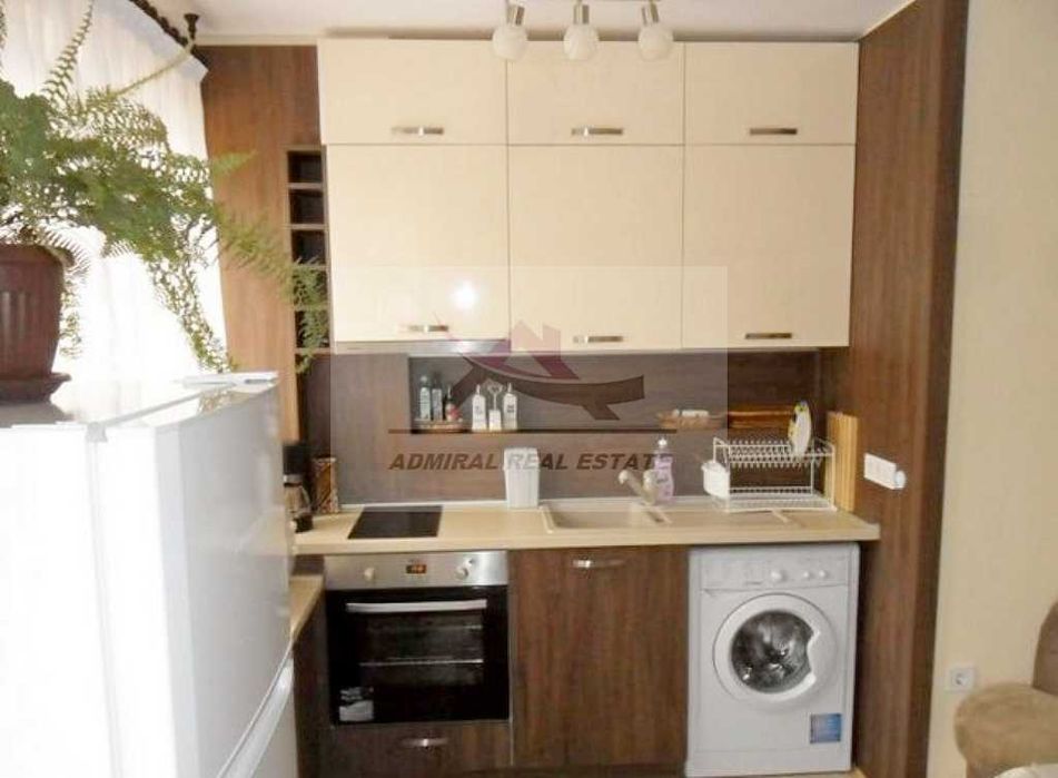 Дава се под наем Двустаен апартамент в Варна, Колхозен пазар - 50 кв.м за 423.81 € - Снимка #1