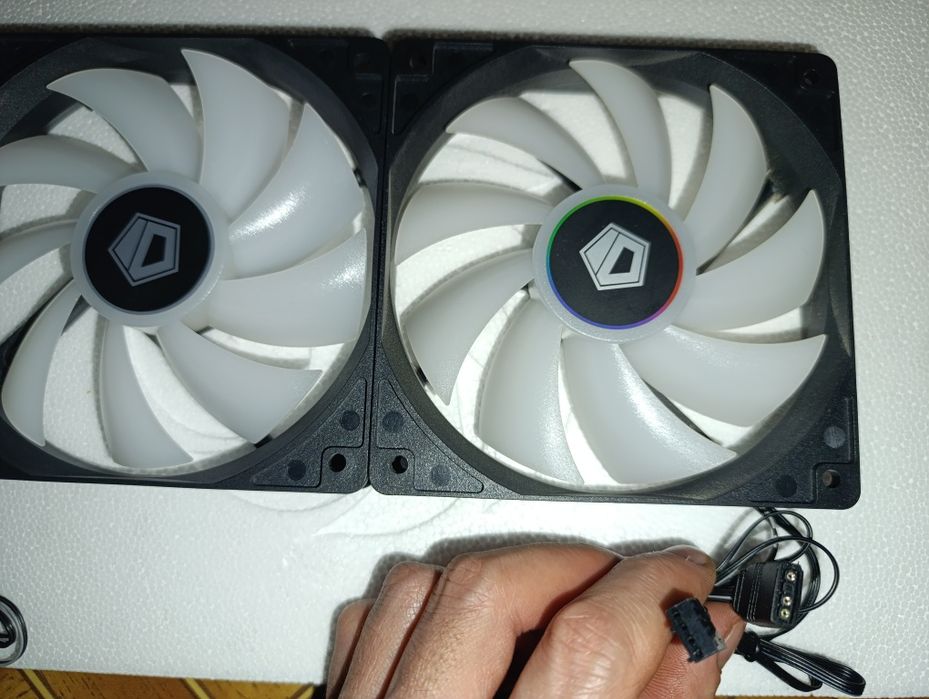 Продам два RGB вентилятора на ПК