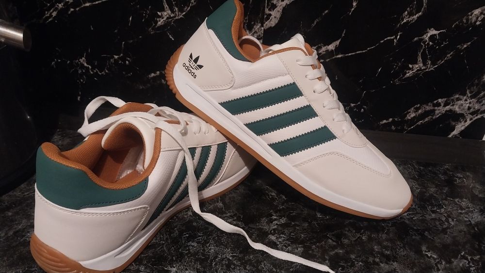 Продам кросовки.     .