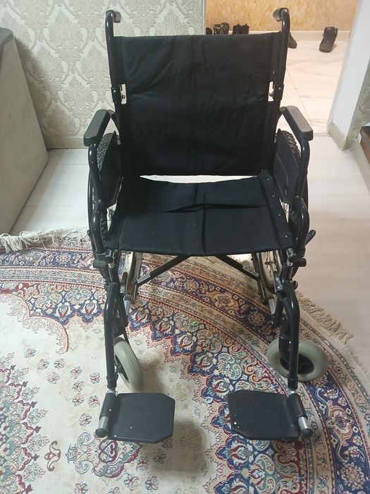Коляска инвалидная