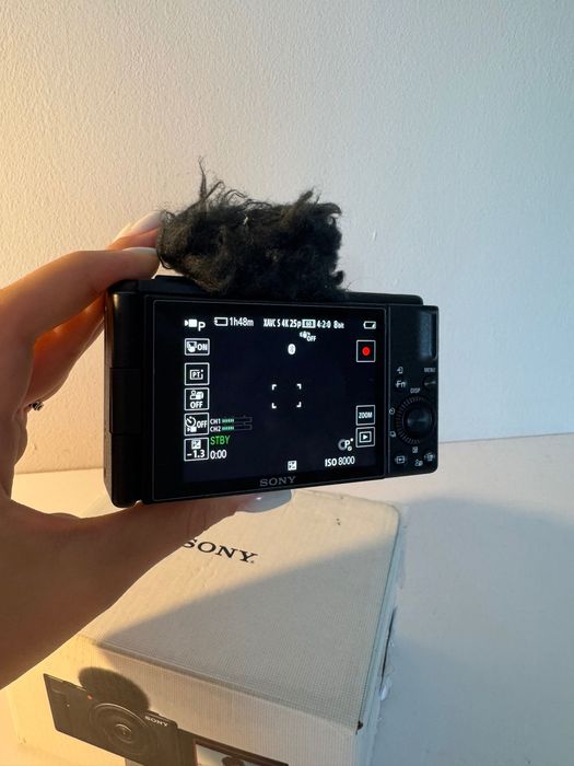 Camera Vlogging Sony ZV-1f cu accesorii incluse