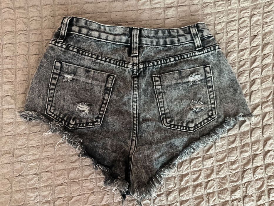 Дамски къси дънкови панталонки