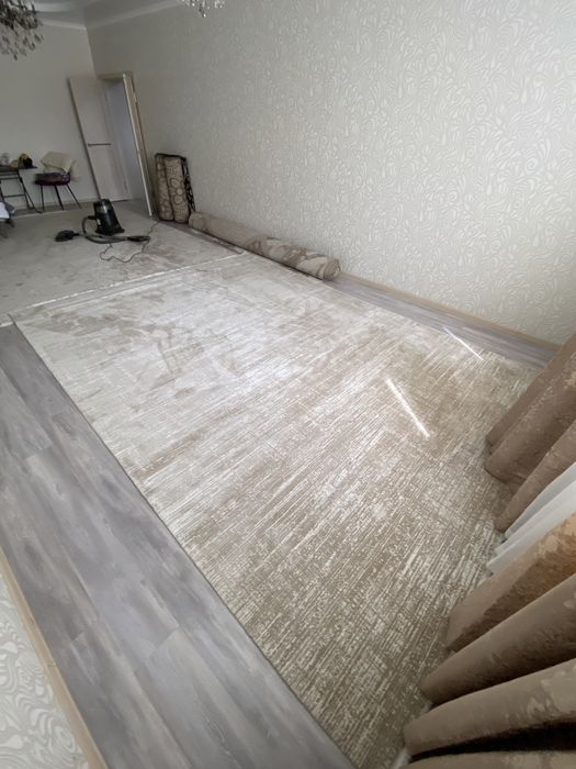 два одинаковых турецких ковра