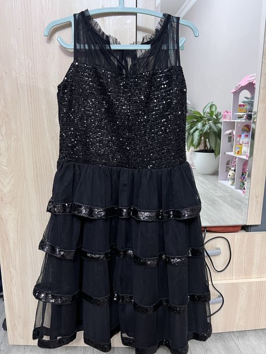 Платье нарядное