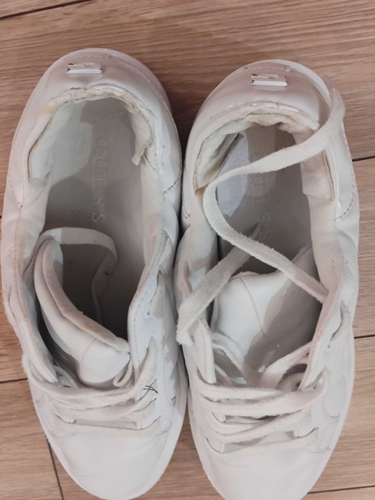 Кецове GUESS за 15лв.