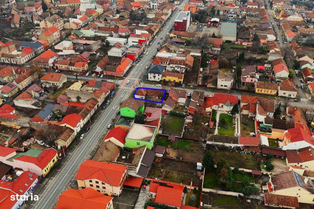 Teren- 2 fornturi stradale de vanzare pe Andrei Saguna