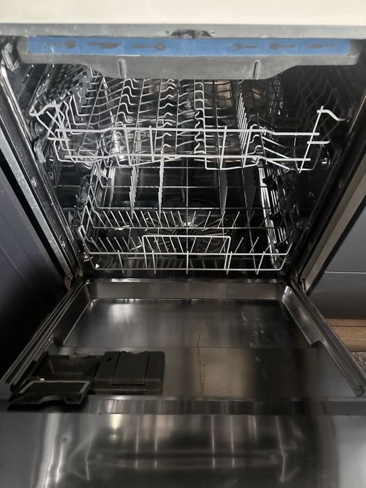 Посудомоечная машина Electrolux