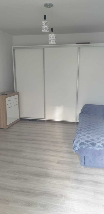 Vand apartament 3 camere Bumbesti-Jiu