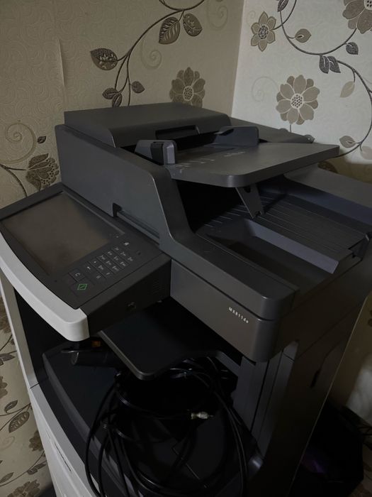Продам МФУ Lexmark MX811de