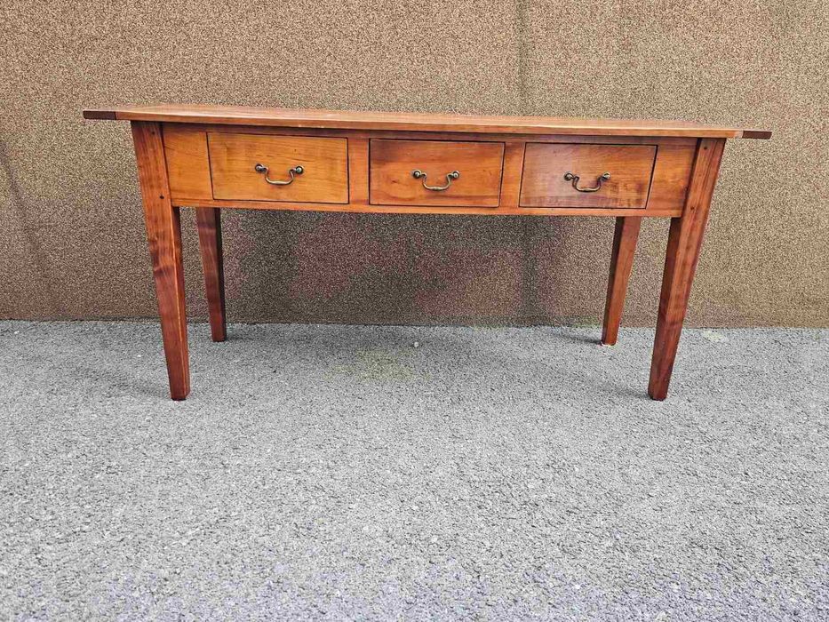 Голям конзолен шкаф