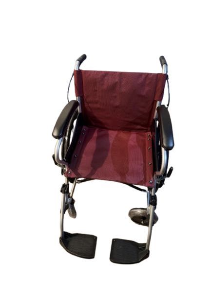 Închiriere scaun cu rotile pentru transport bolnavi la domiciliu