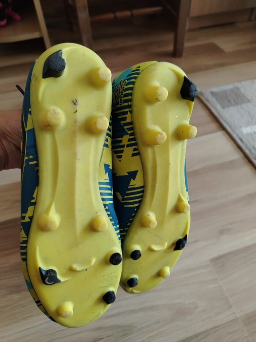 Детски футболни бутонки Umbr   36.5
