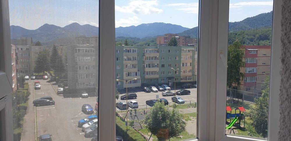 Vând apartament cu 3 camere - zona Astra - Zorilor