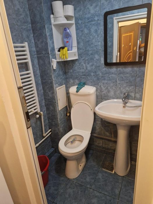 Închiriez garsonieră