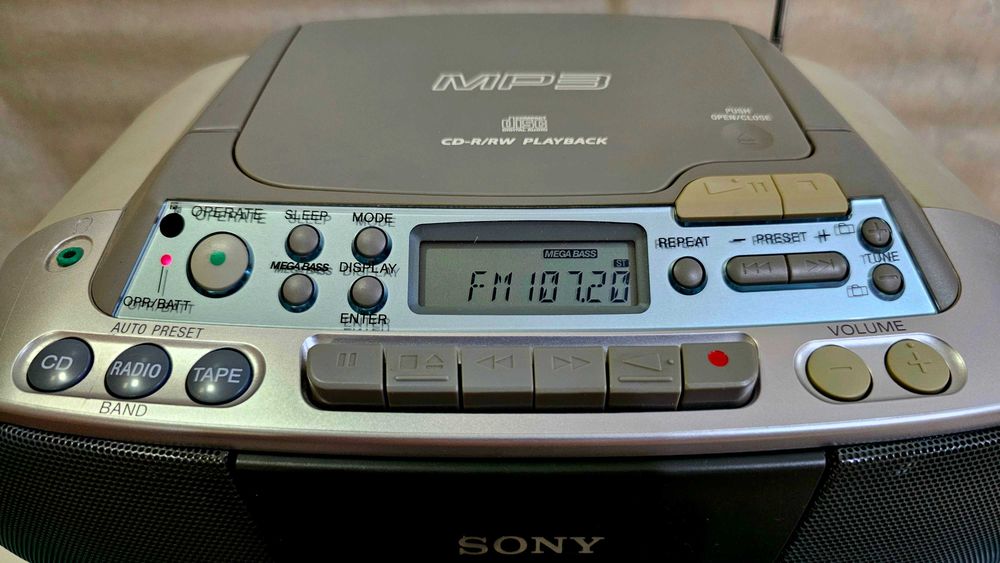 Магнитола Sony CFD-SO3CPL, новая, (for the USA Version)
