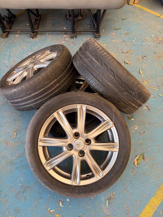 Jante auto de vânzare – mai multe modele și dimensiuni