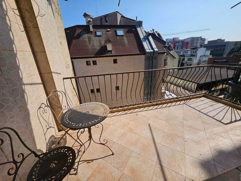 Дава се под наем Тристаен апартамент в Варна, Център - 90 кв.м за 663 € - Снимка #5