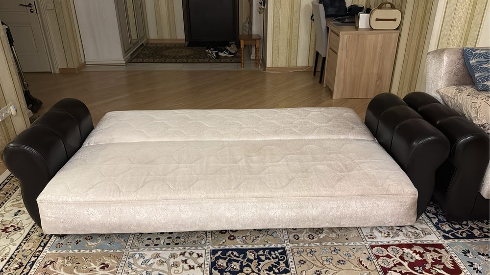 Диван и диван по меньше б/у