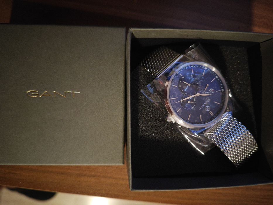 Продавам ръчен часовник