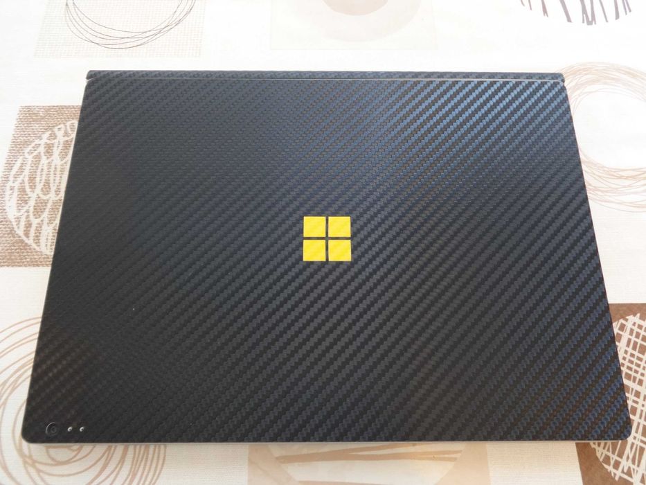 Таблет и Лаптоп 2в1 Microsoft Surface Book i7-6600U/RAM 16GB/SSD 512GB