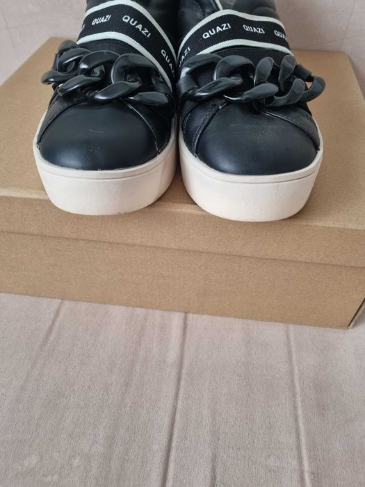 DeeZee Calvin Klein  QUAZI