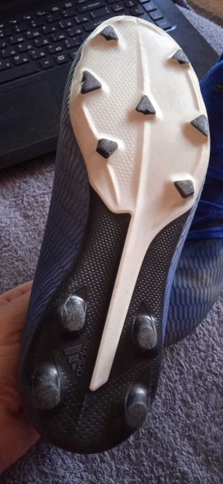 Футбольные оригинальные бутсы