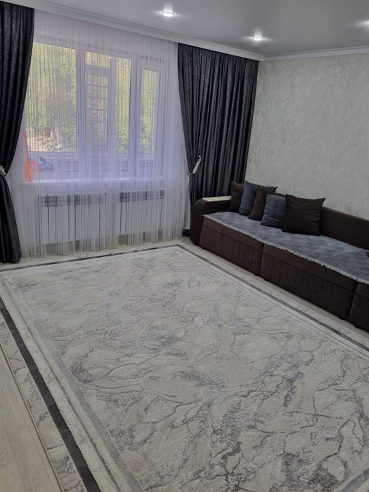Продам 2 комн квартиру мкр Молодежный 17
