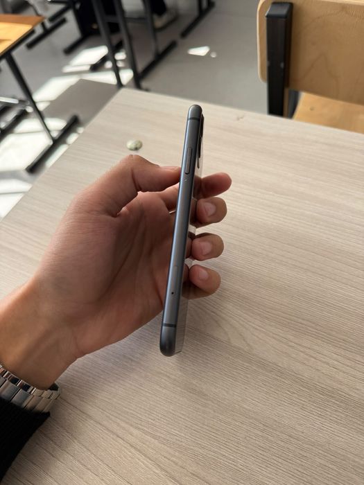 Продам Iphone 11 128gb