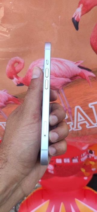 iPhone 15 128GB White - Перфектно състояние