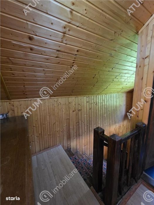Cabana de vanzare pe Valea Avrigului