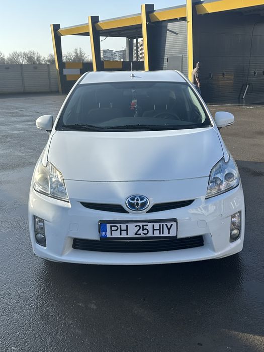Toyota Prius 3 Hibrid ,1.8 benzina +Gpl,2013