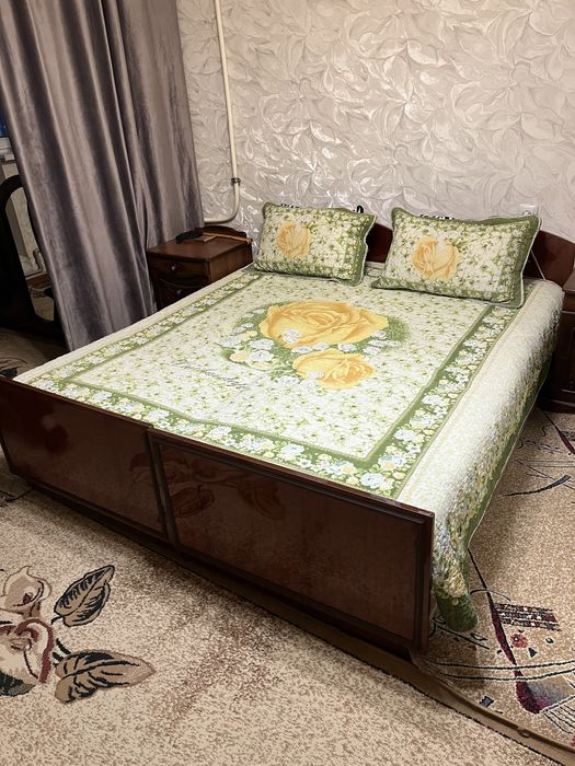 Кровать спальная