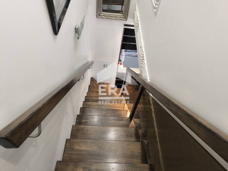 Продава се Многостаен апартамент в Хасково, Дружба 1 - 150 кв.м за 742 €/кв.м - Снимка #10