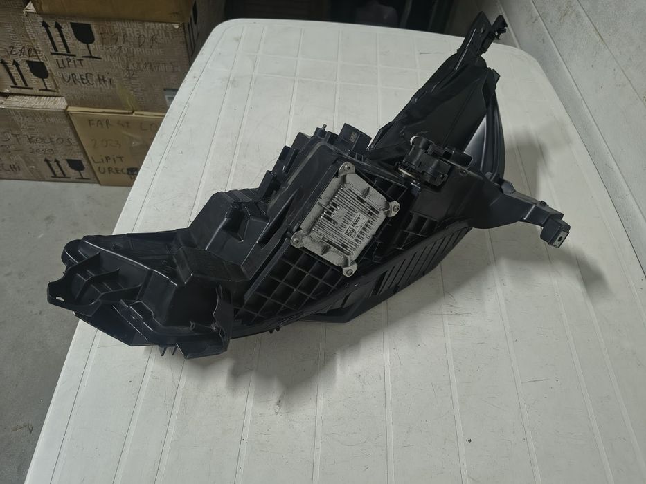 Far dreapta Renault Symbioz, captur 2 facelift cod 260100091R