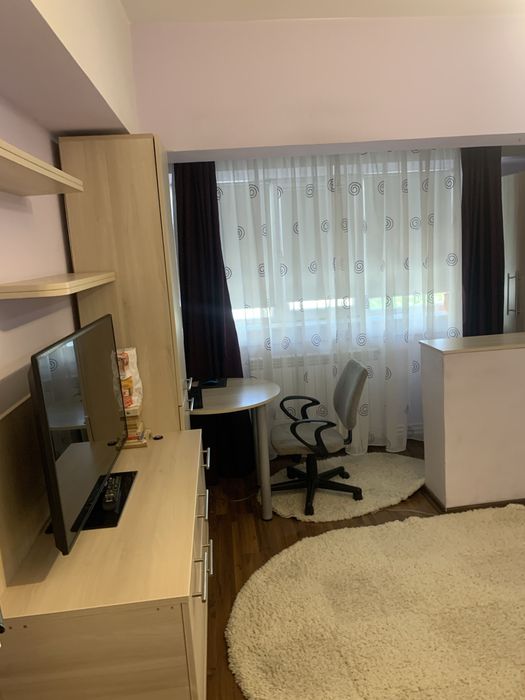 Apartament 3 camere decomandat Spital