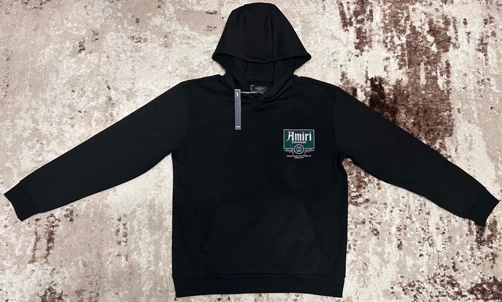 Vând compleu nou de bărbați Amiri