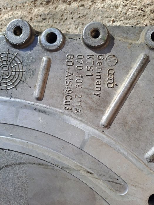 Capac distribuție motor 2.5 tdi vw touareg 7L
